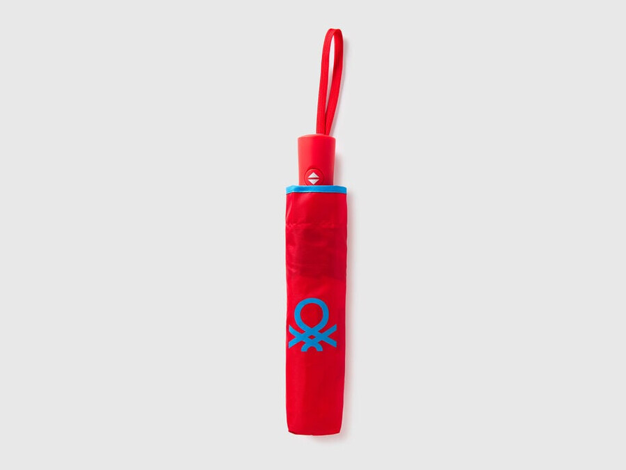 paraguas rojo