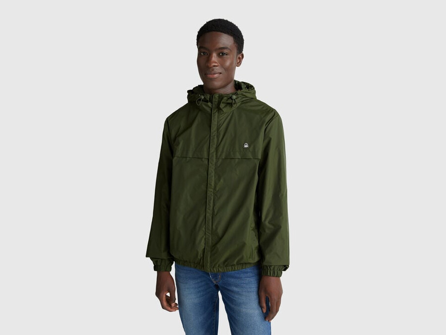 chaqueta rain defender con capucha