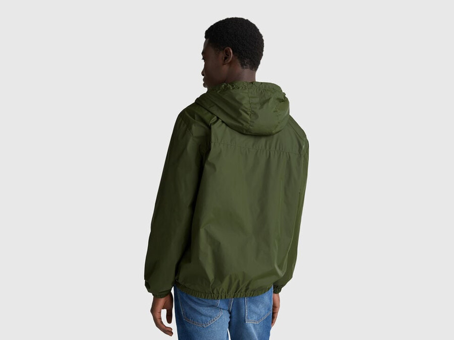 chaqueta rain defender con capucha