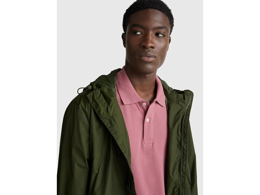 chaqueta rain defender con capucha