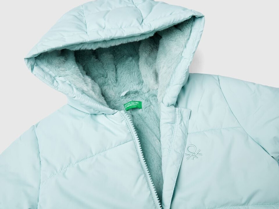 chaqueta acolchada con capucha