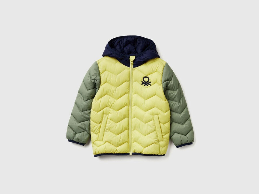 chaqueta acolchada con capucha