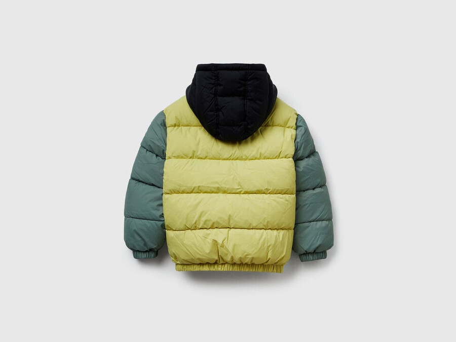 chaqueta acolchada con capucha