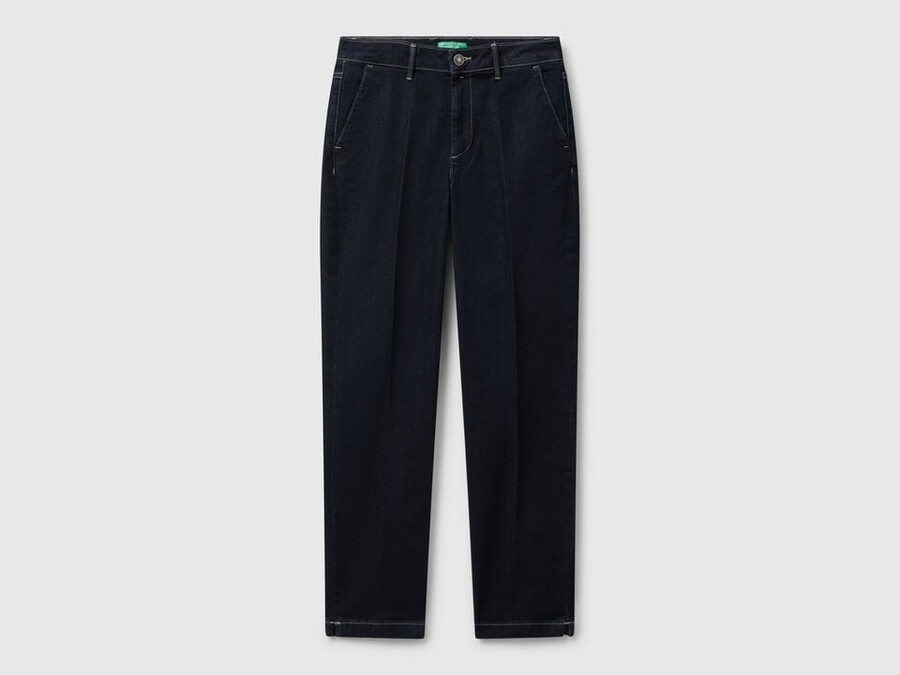 pantalones chinos de mezclilla de corte entallado