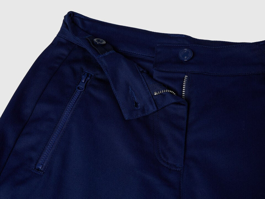 pantalones de satén de stranger things