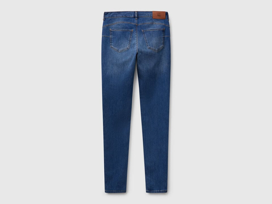 vaqueros ajustados y push up